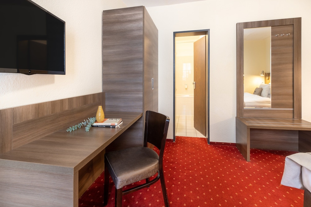 Hotel Leonet 53/71