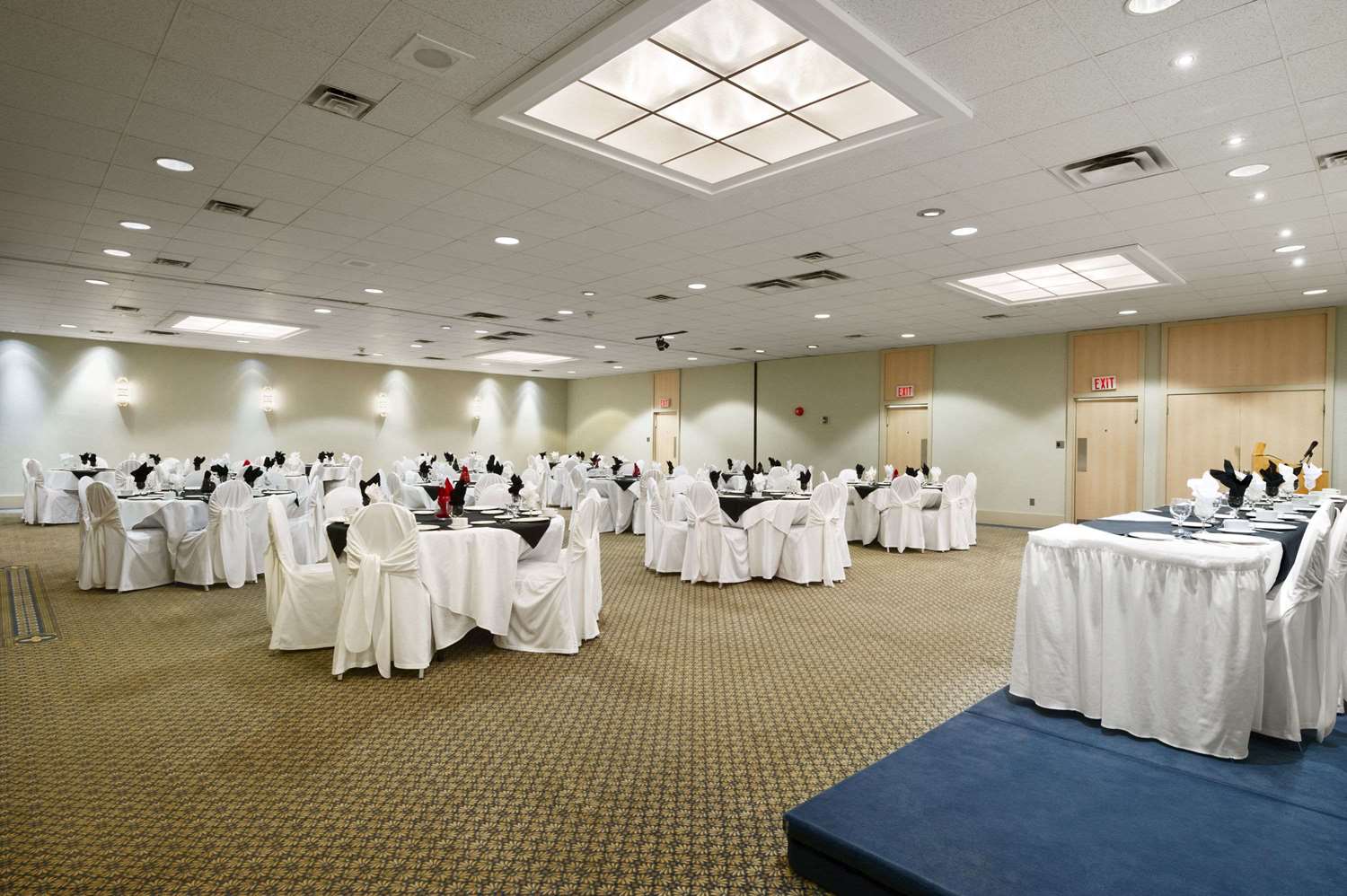 Ramada By Wyndham Trenton 10/23