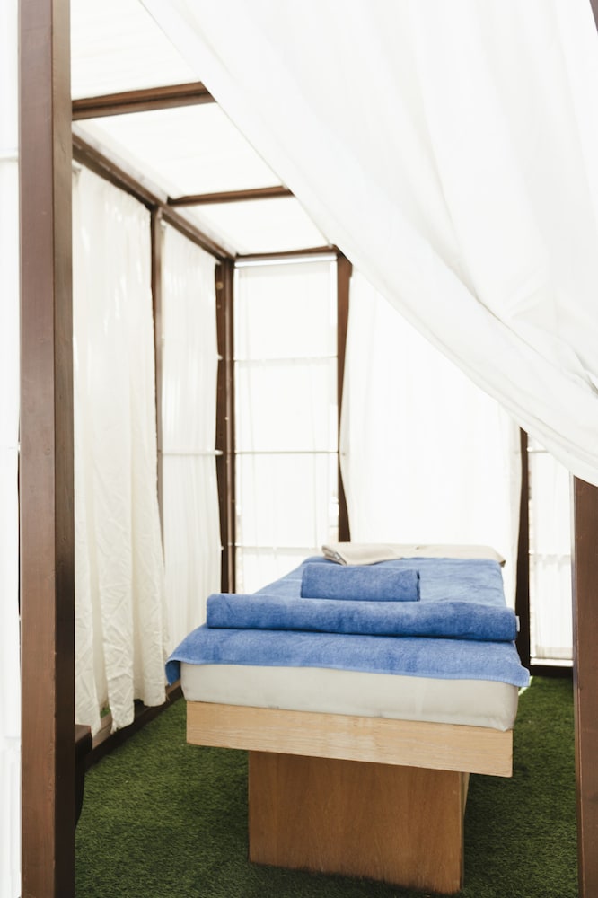 Casa Vitae Suites 55/60