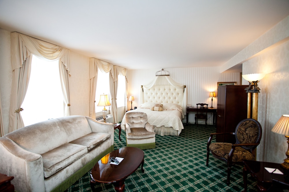 Landmark Inn 28/58