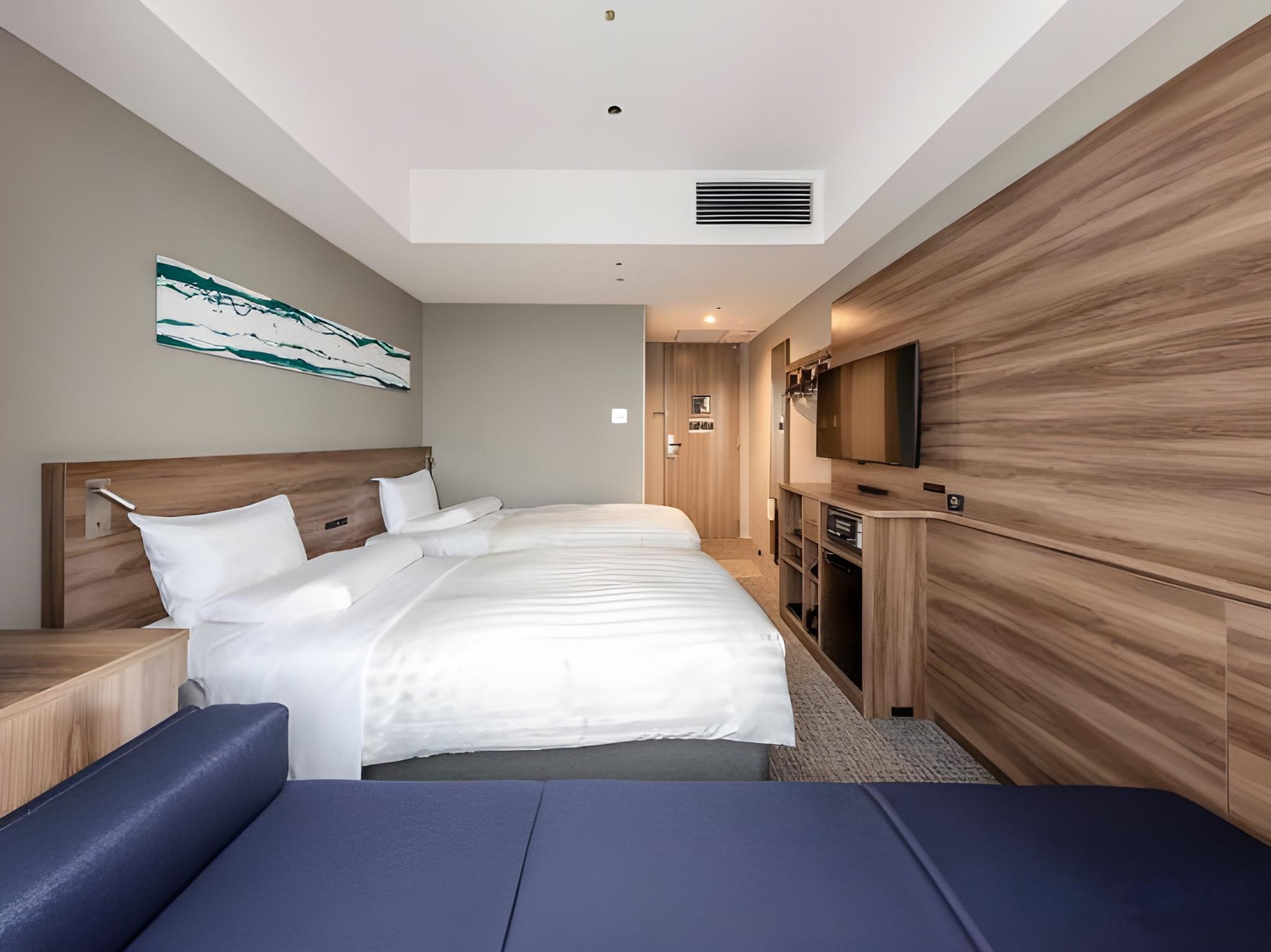 Deluxe, 2 Double Beds, Corner