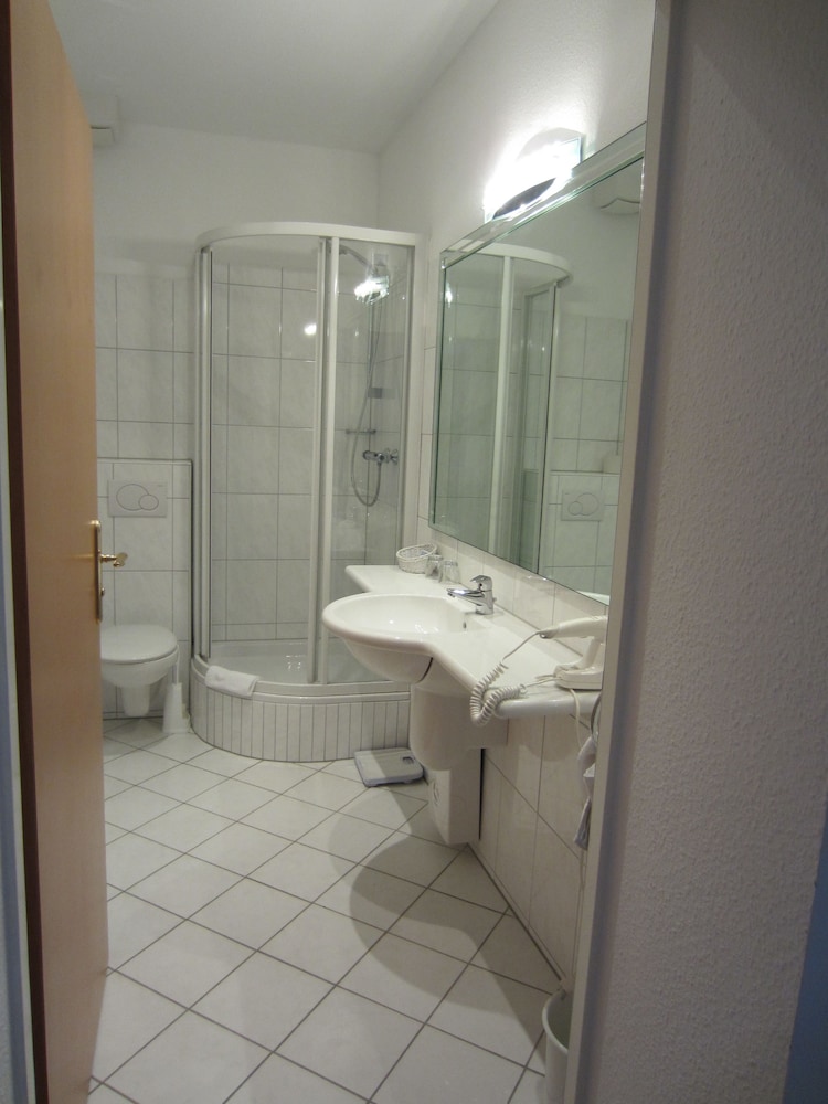 Hotel Gildenhof - An den Westfalenhallen Dortmund 9/45
