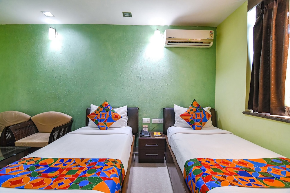 Hotel Raj Residency 31/35