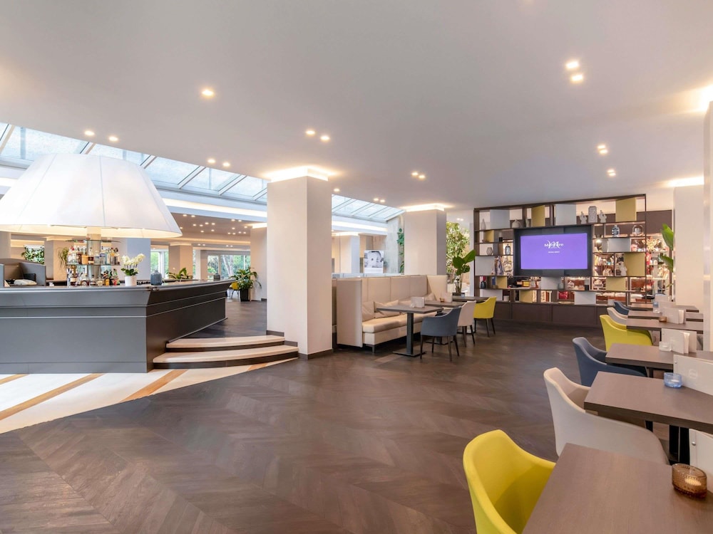 Mercure Roma West 10/73