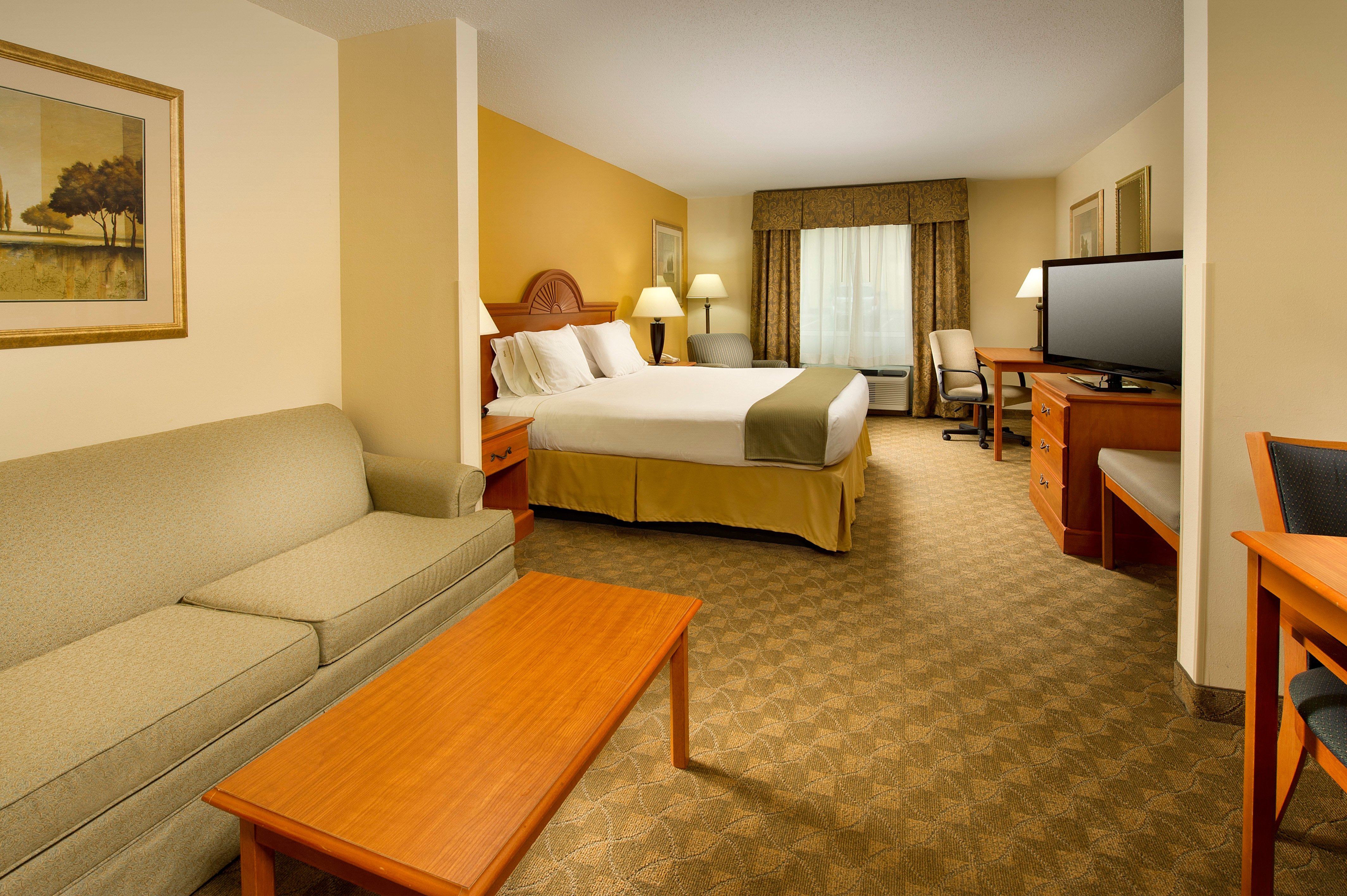 Holiday Inn Express & Suites Lenoir City (Knoxville Area) 7/25