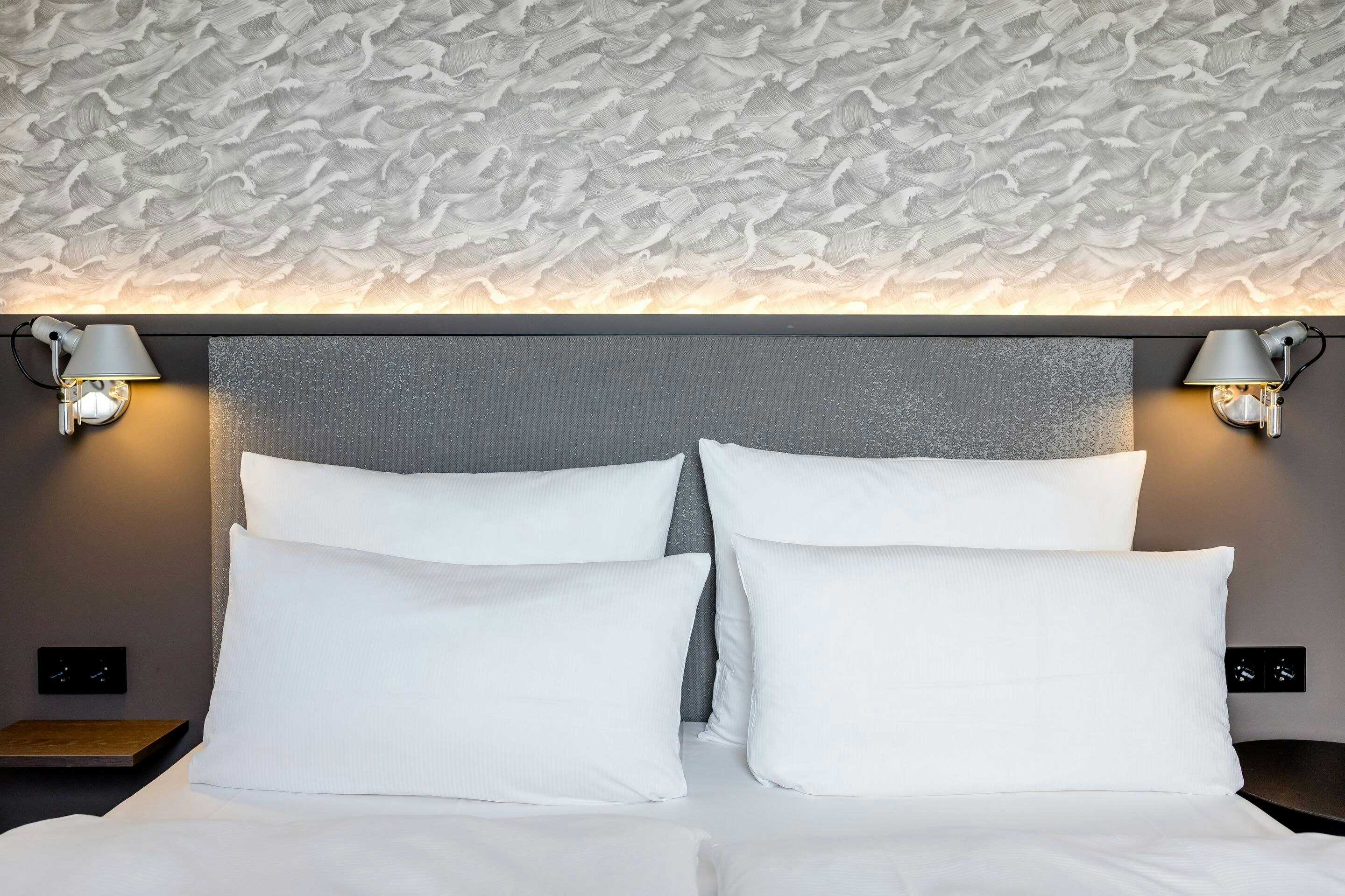 Hotel Motel One Hamburg-Alster 16/50