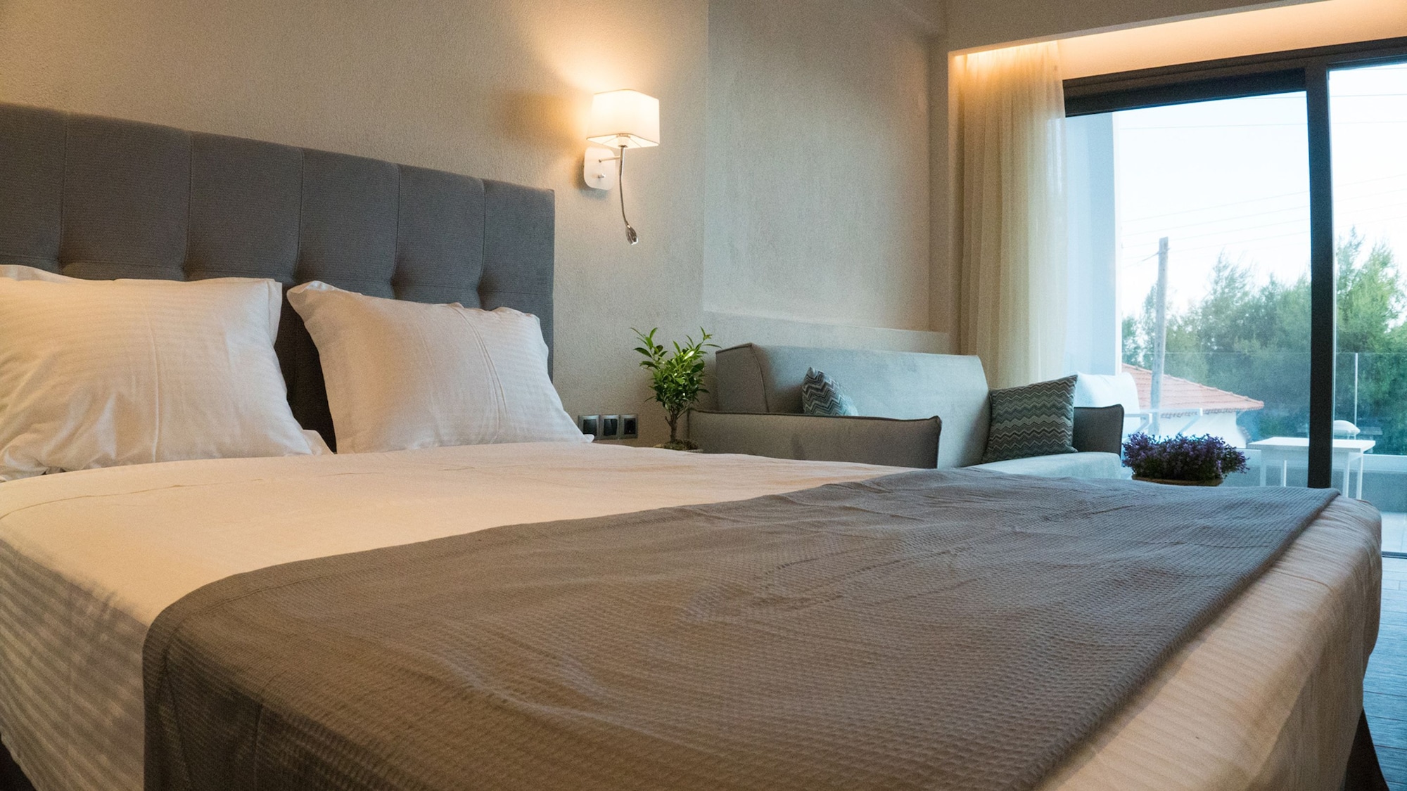 DELUXE, SEA VIEW