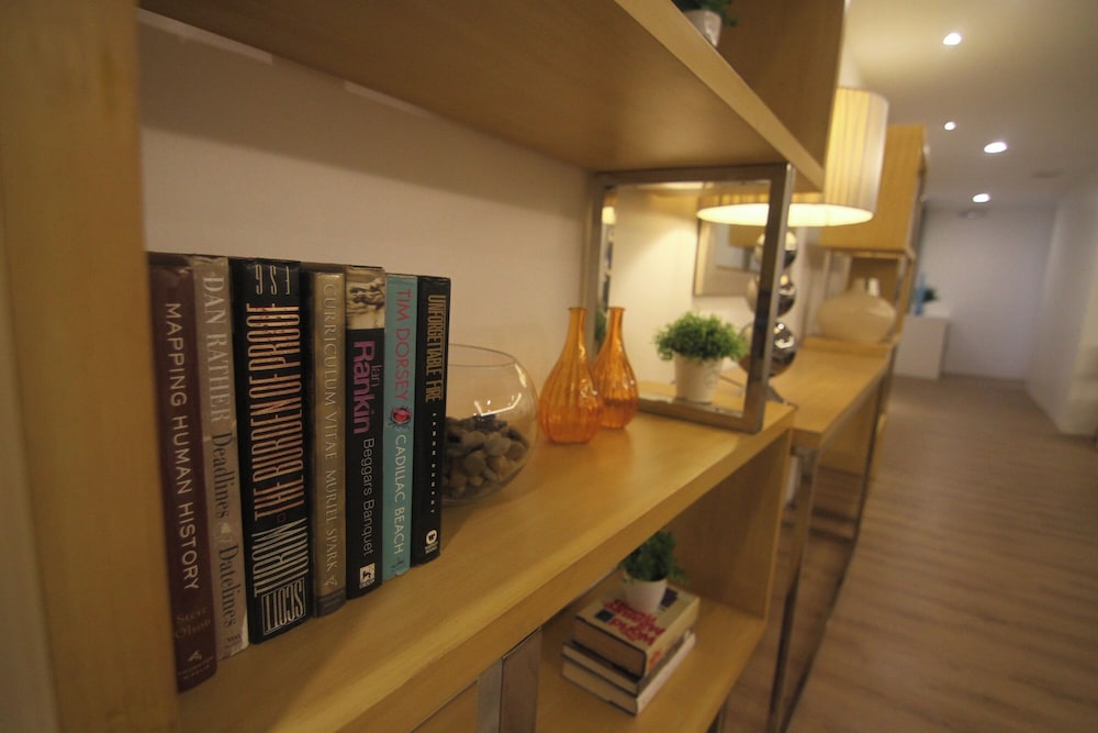 Bryan Condominium Suites 56/66