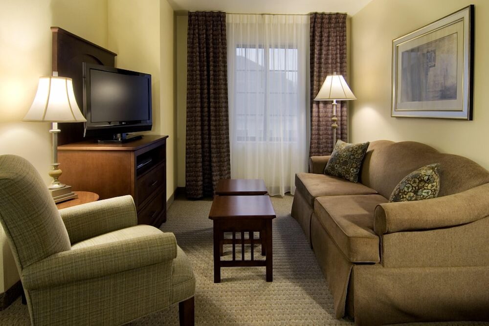 Staybridge Suites Akron-Stow-Cuyahoga Falls 35/65