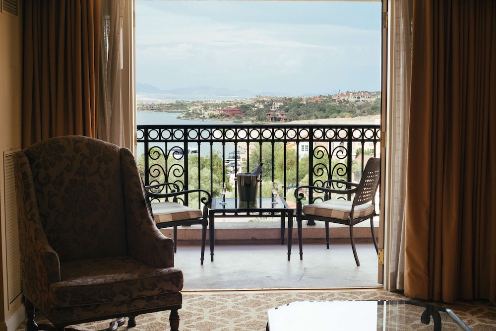 Hilton Lake Las Vegas Resort and Spa 40/83