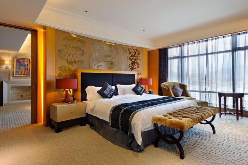 Depo Hotel 20/50