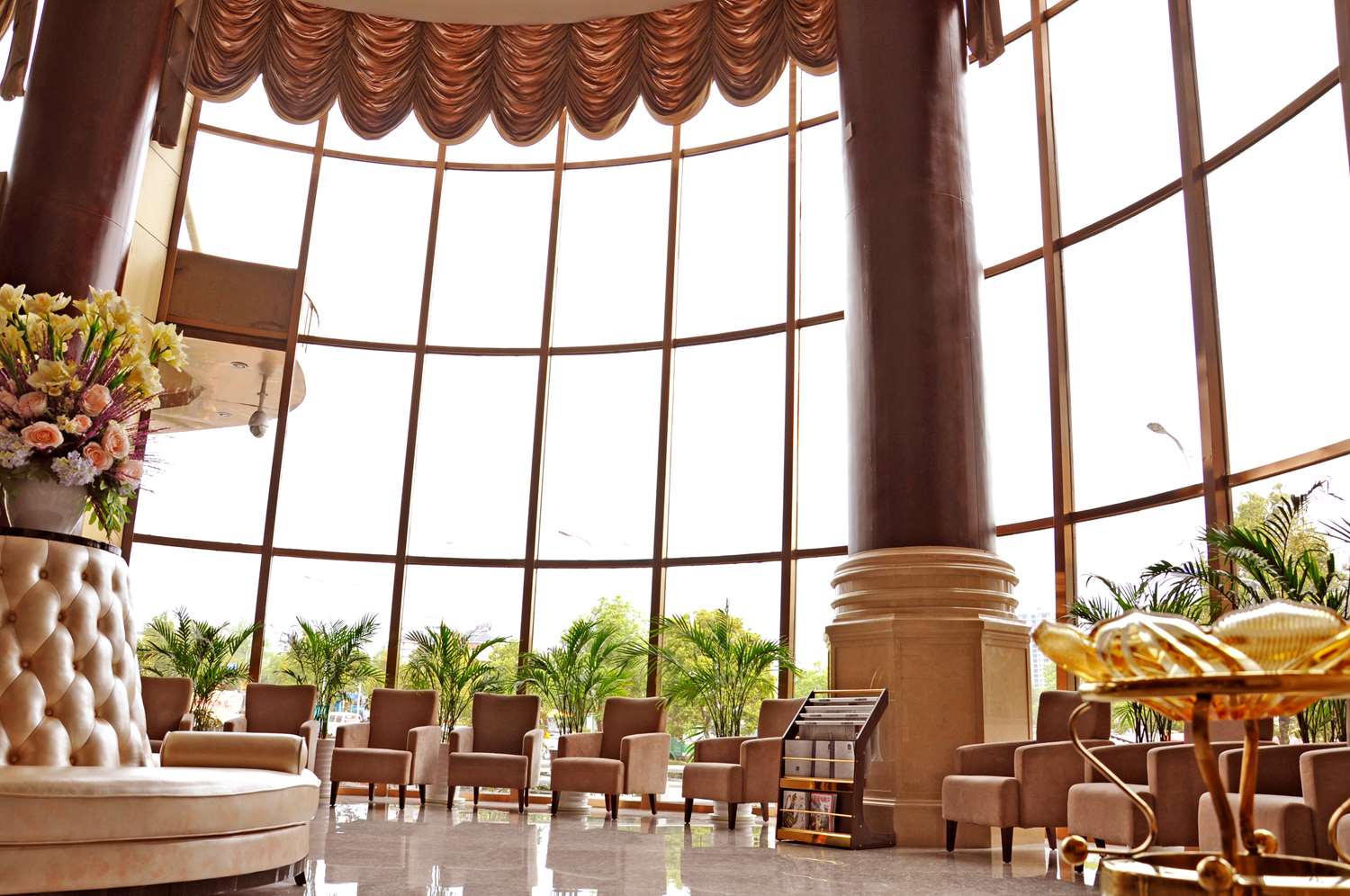 Grand Hotel Zhangjiajie 14/16