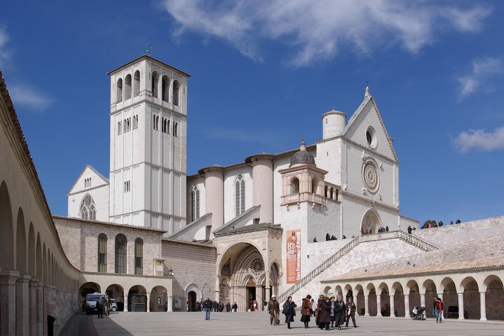 HOTEL MOM ASSISI 45/50