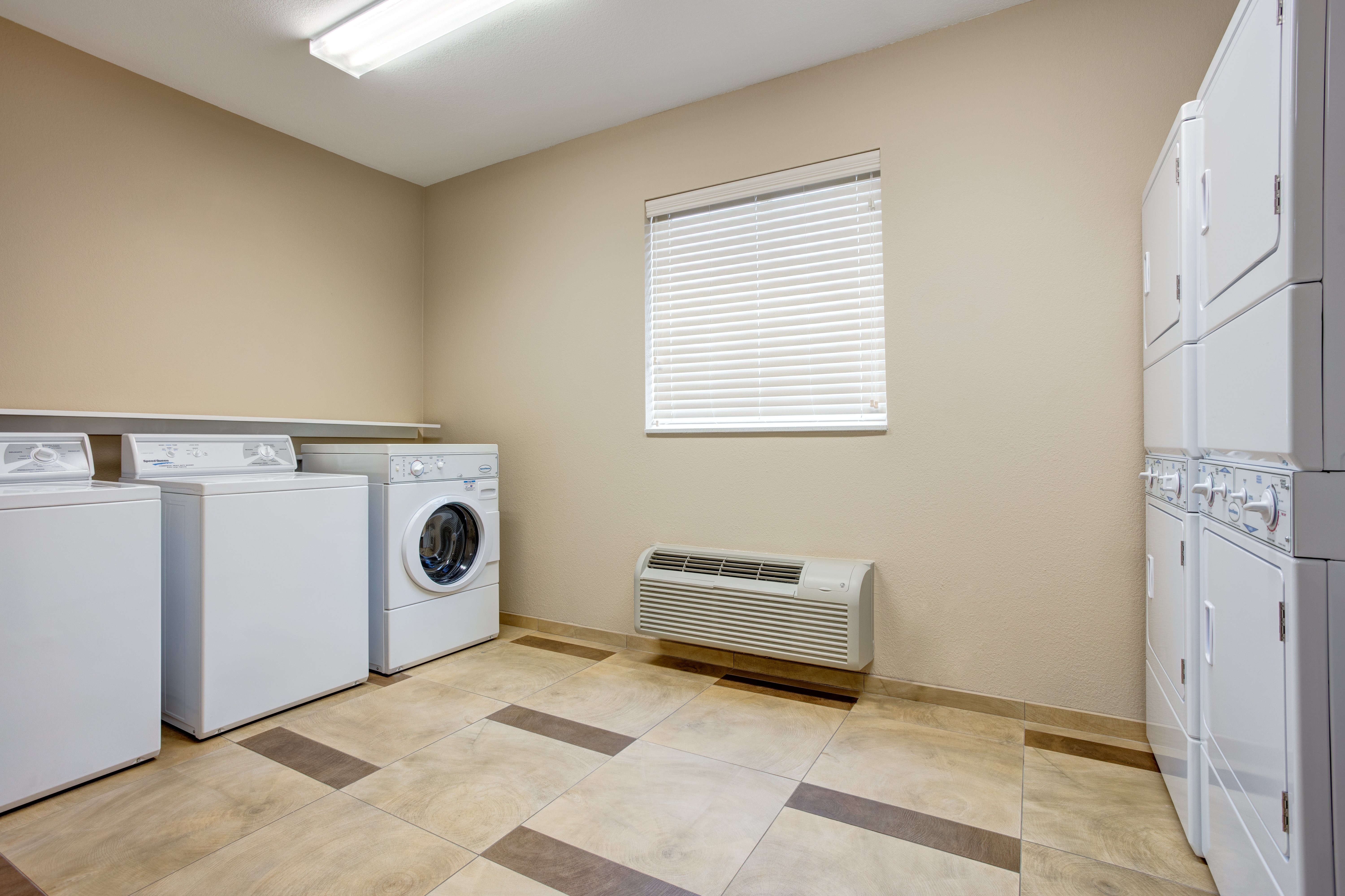 Candlewood Suites Cut Off 6/43