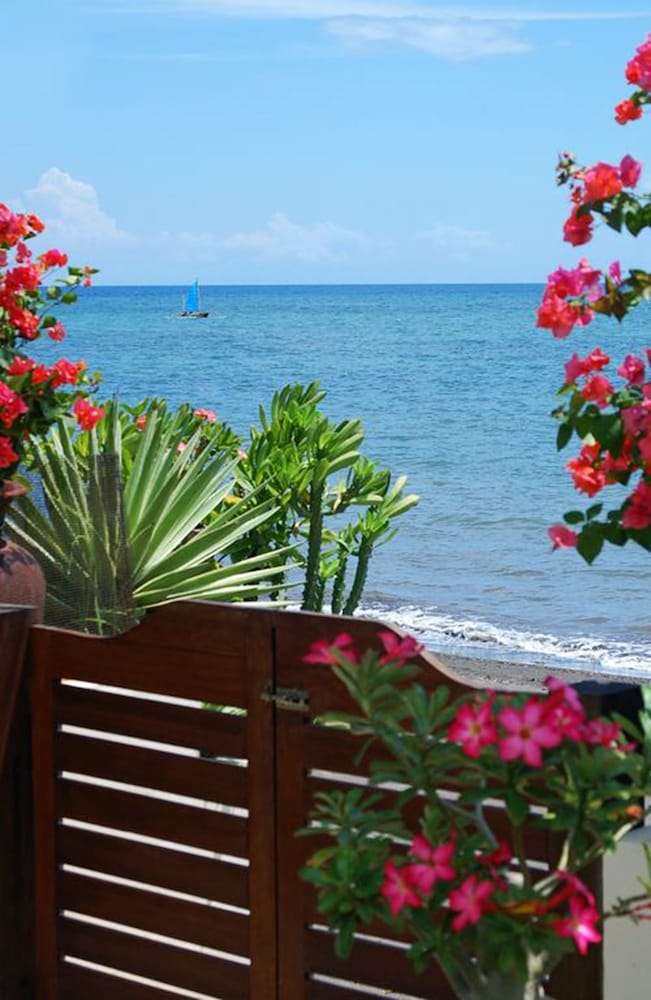 Frangipani Beach Villa 11/68