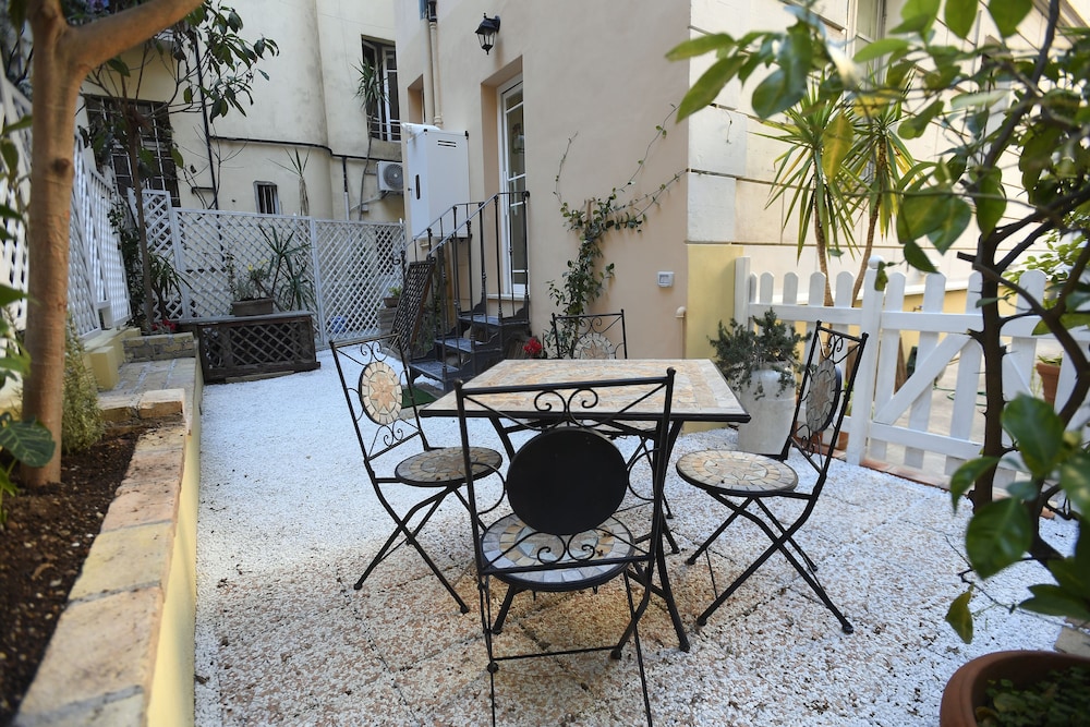 Santi Quattro Apartment & Rooms - Colosseo 39/49