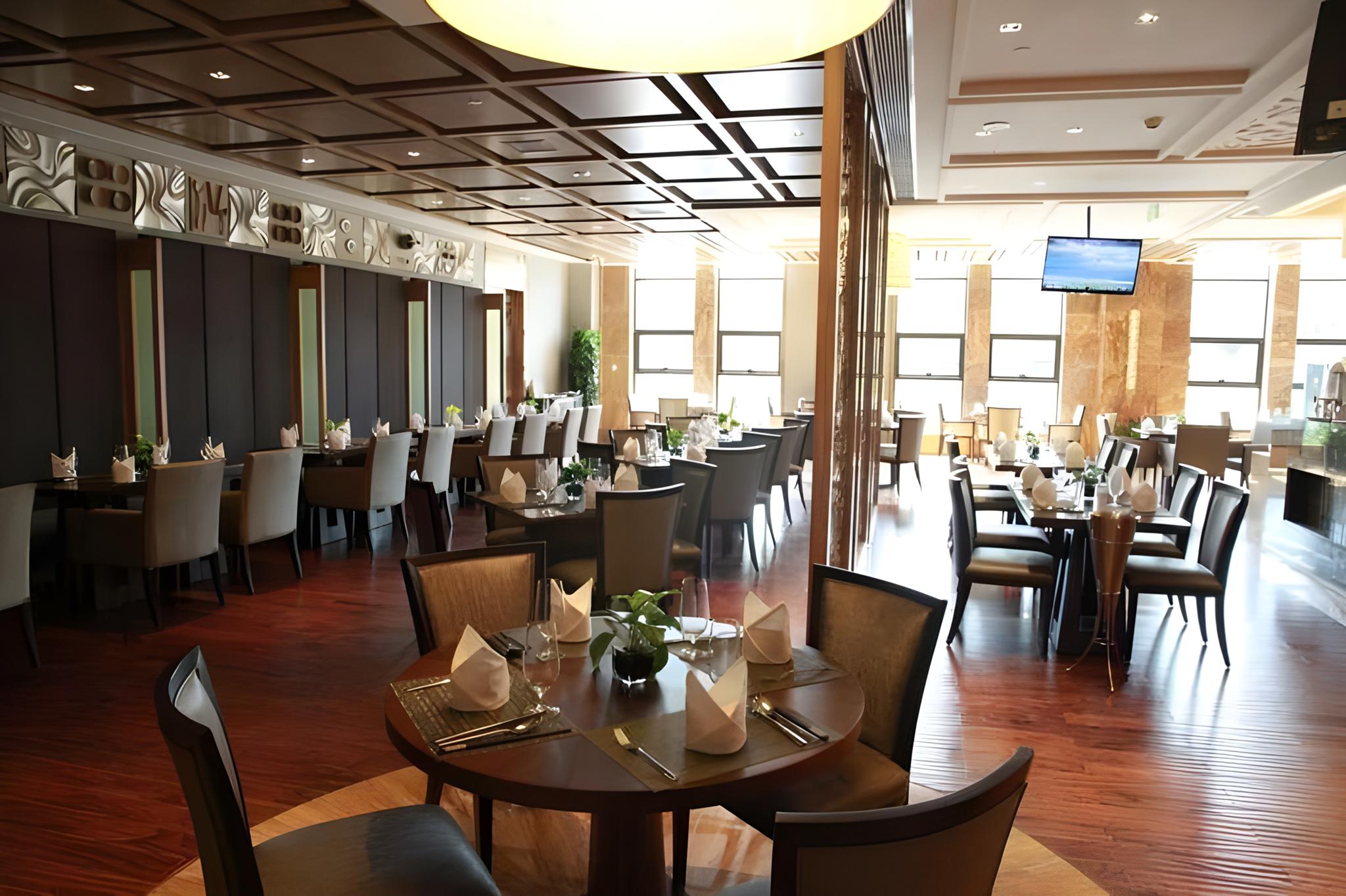 Chengdu Airport Hotel 49/55