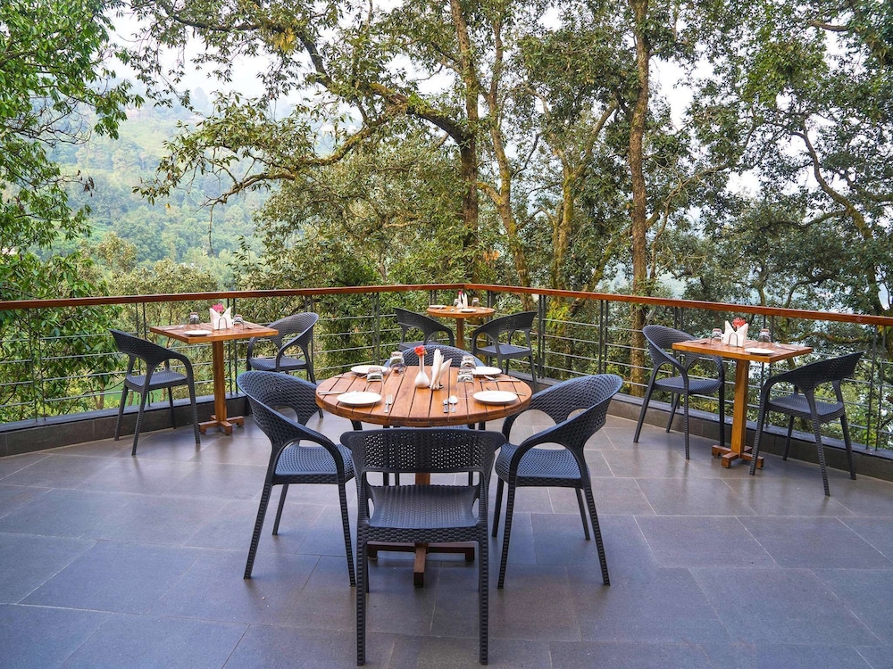 The Rosefinch Sarovar Portico 16/40