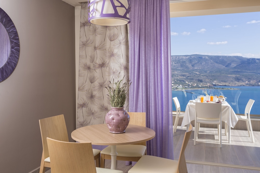 Princess Kyniska Suites 47/65