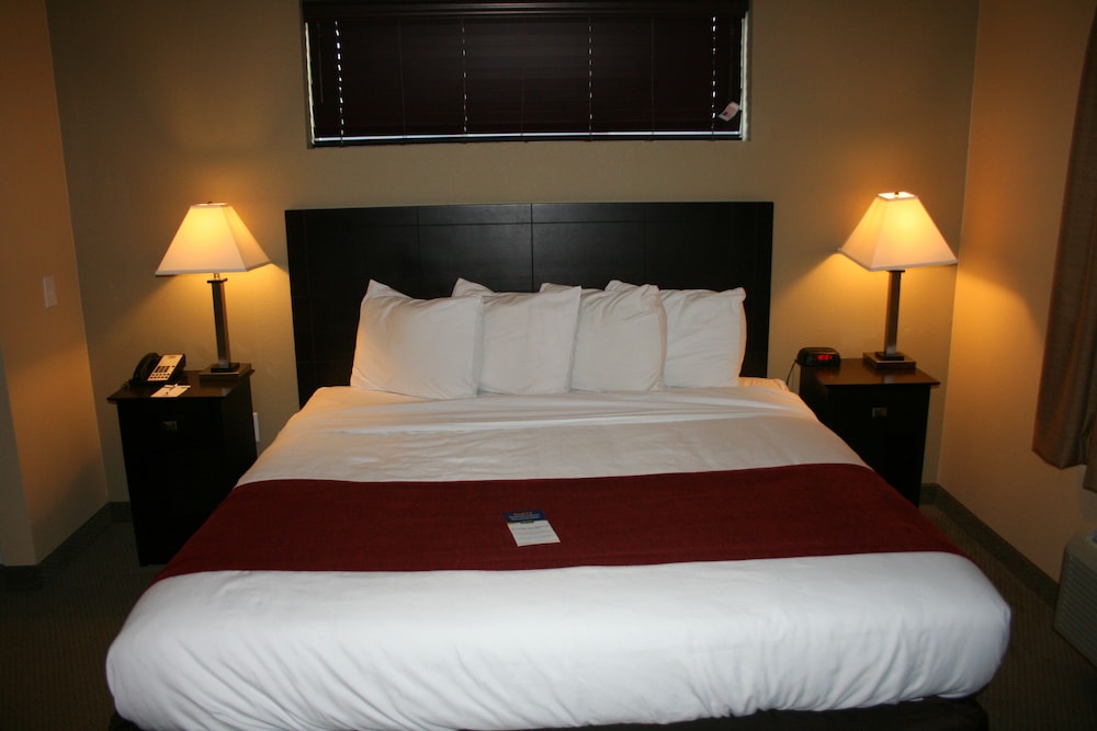 Mainstay Suites Camp Lejeune 7/38