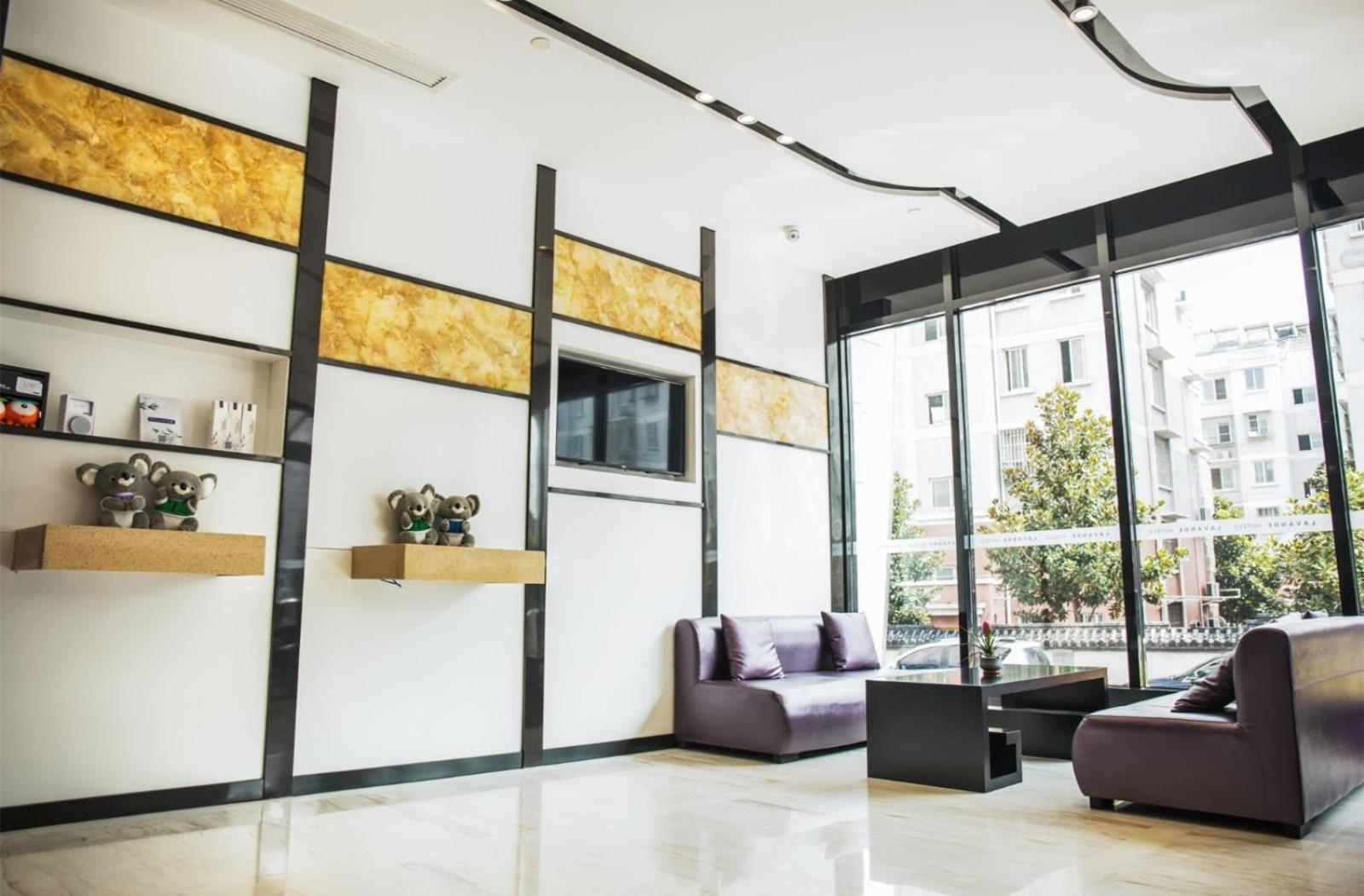 Lavande Hotel (Xuzhou East High-speed Railway Station Jinshanqiao Development Zone) 48/55