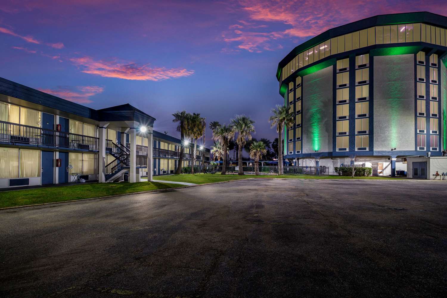 Quality Inn Pasadena - Houston East 56/63