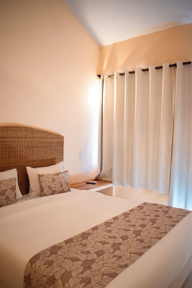 Casa Noa Colonial Rooms 14/48