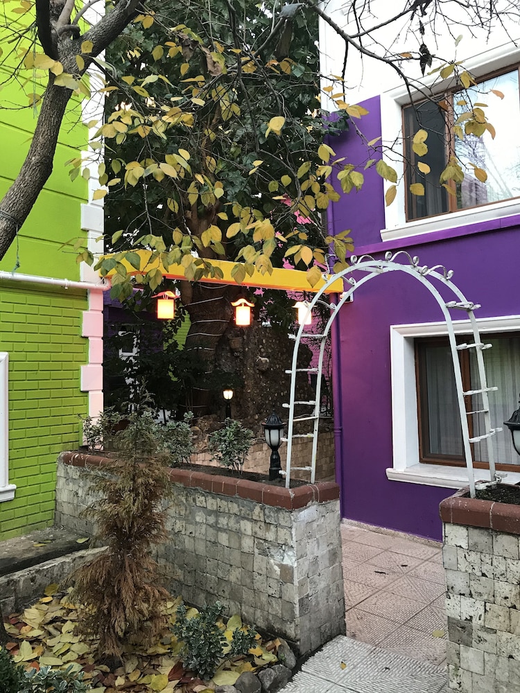 The Zanadu Istanbul 53/59