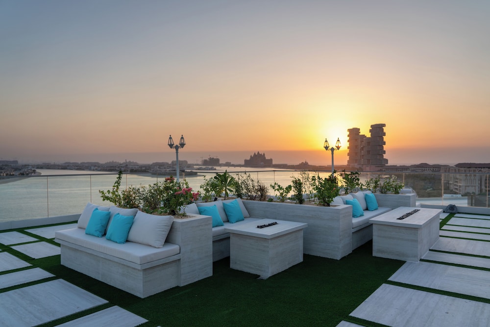 C Central Resort The Palm 52/75