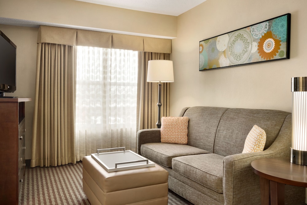 MainStay Suites Grand Rapids, MI 24/43