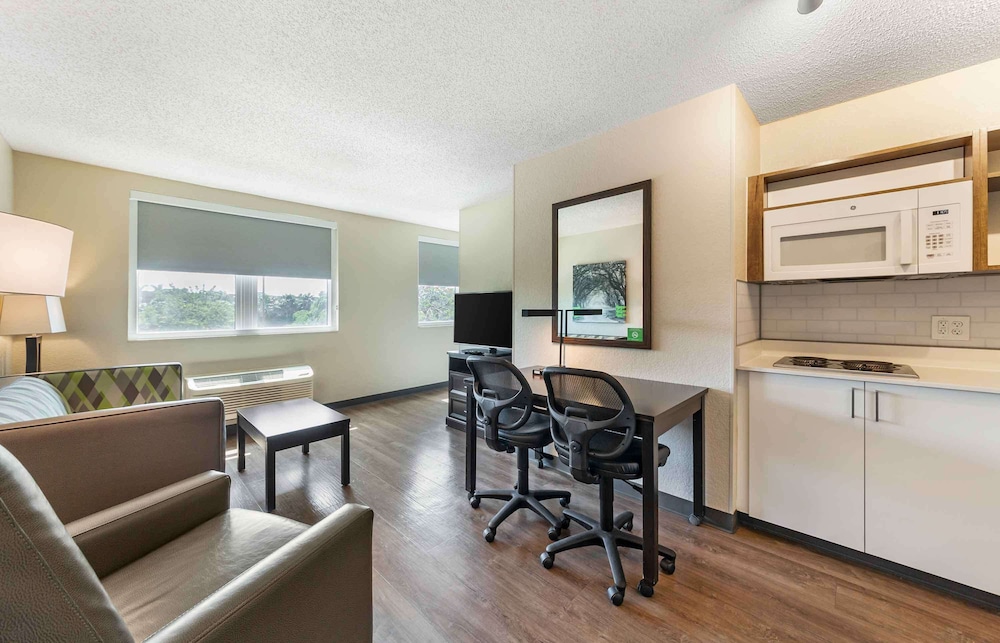 Extended Stay America Miami Airport Doral 25th St 43/56