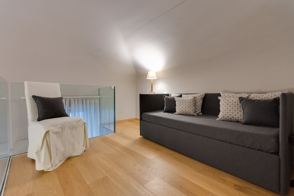 Palazzo Del Carretto Art Apartments 46/72