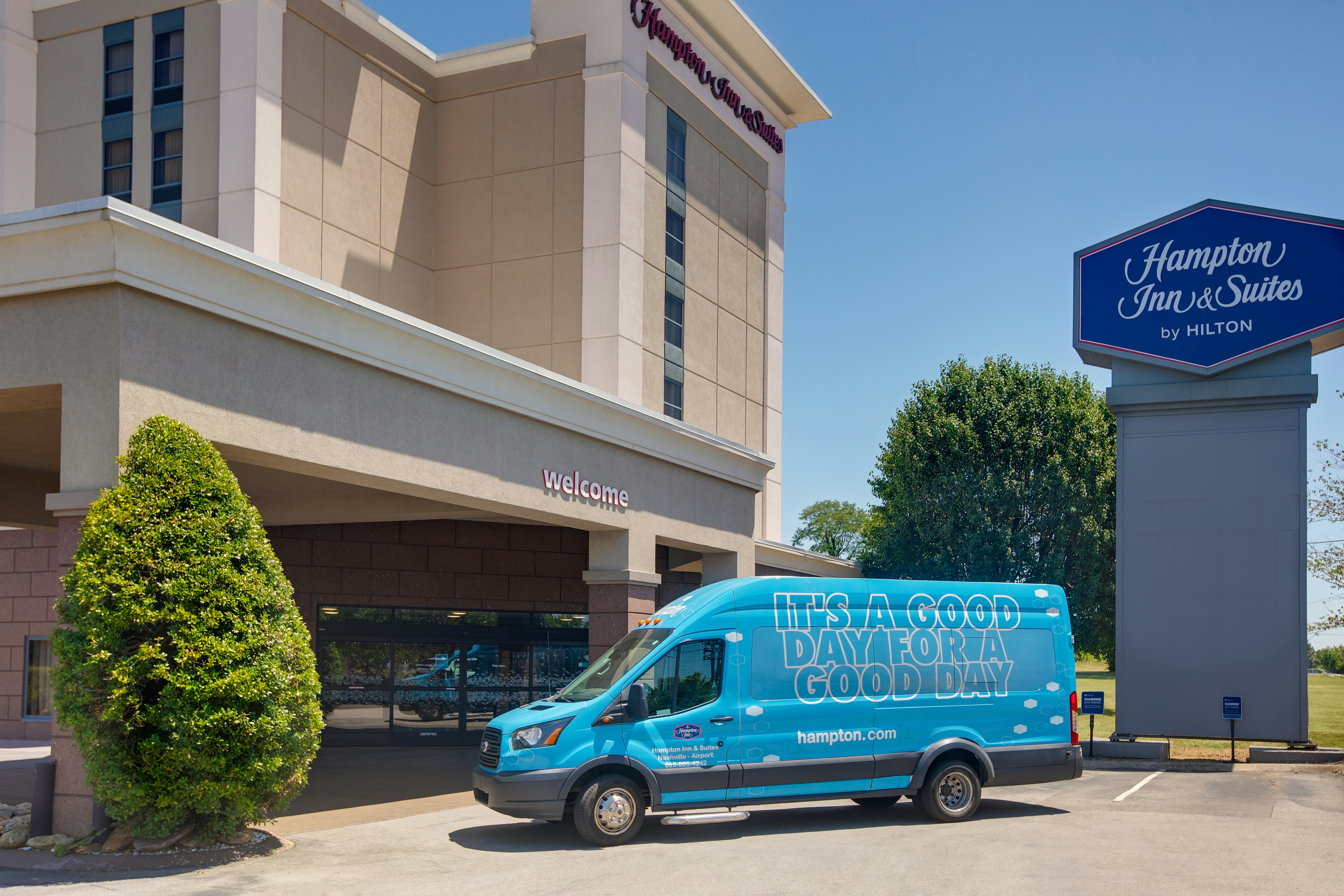 Hampton Inn & Suites Nashville-Airport 72/75