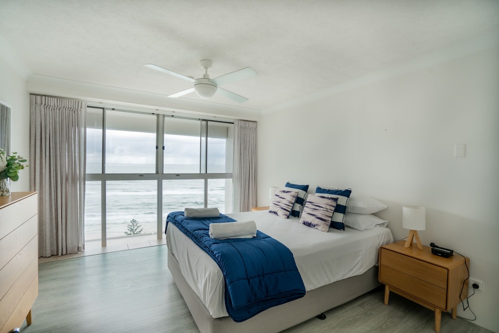 CASHELMARA BEACHFRONT APARTMENTS 19/28