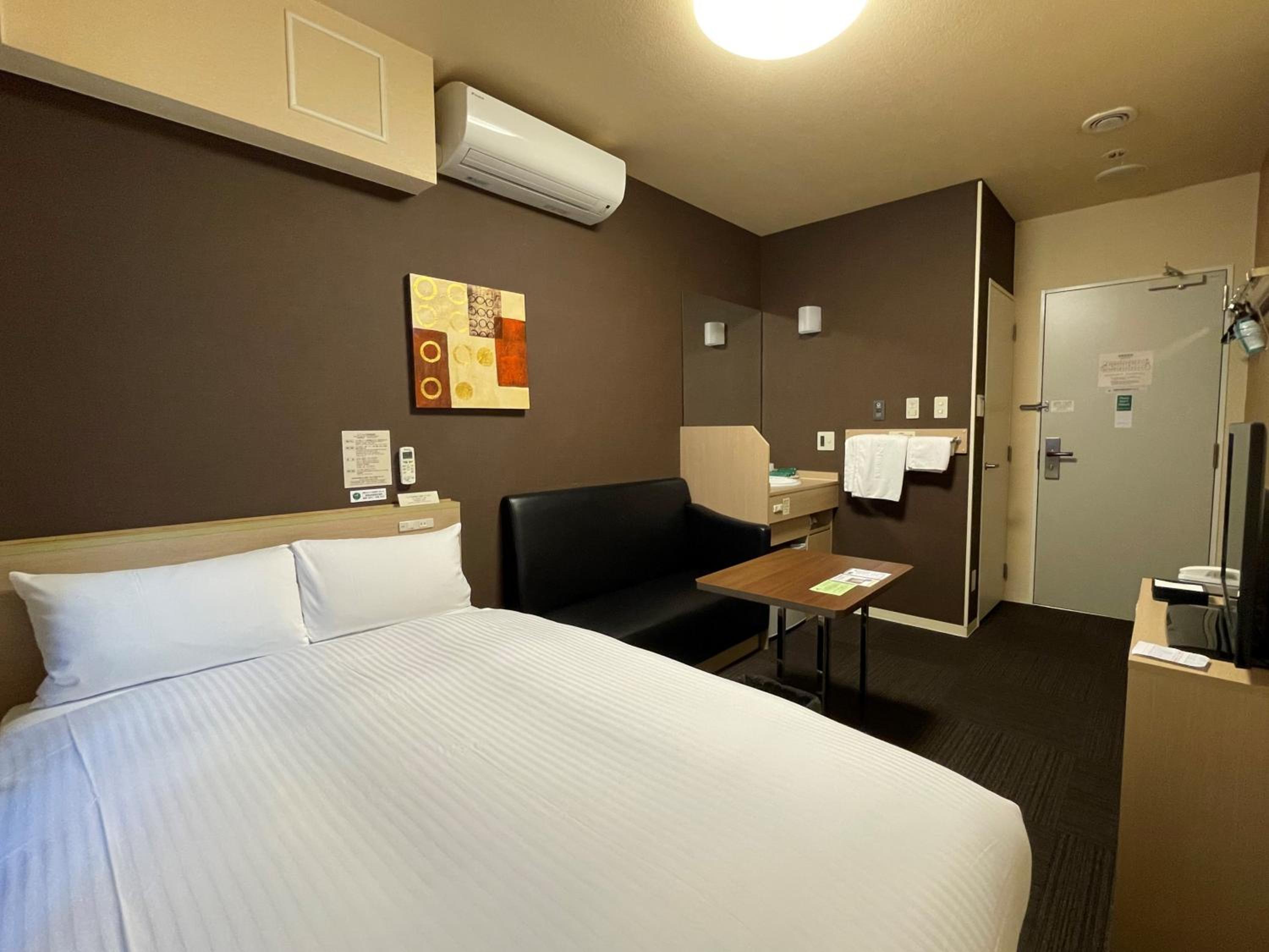 Semi Room, Semi Double Bed, Shared Bathroom