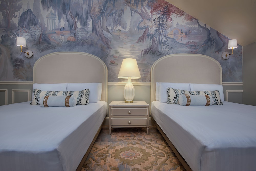 Room, 2 Queen Beds, Resort View