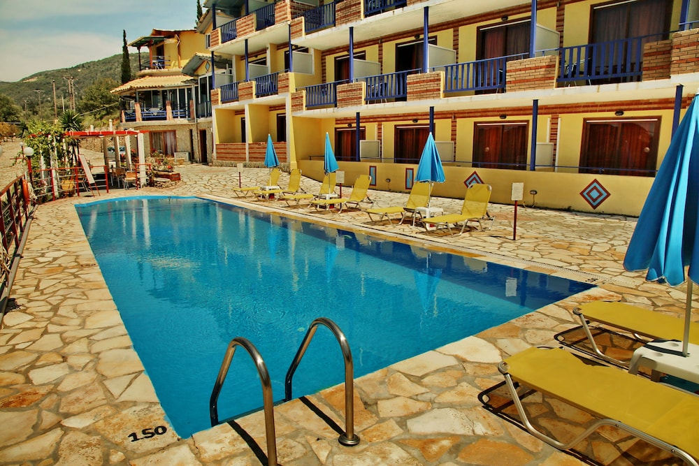 Politia Hotel 8/47