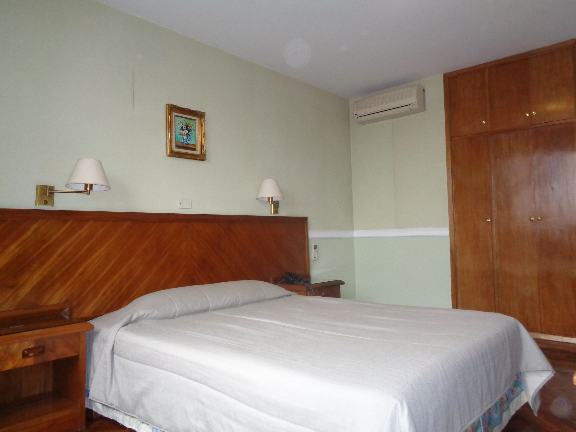 SUPERIOR, DOUBLE BED