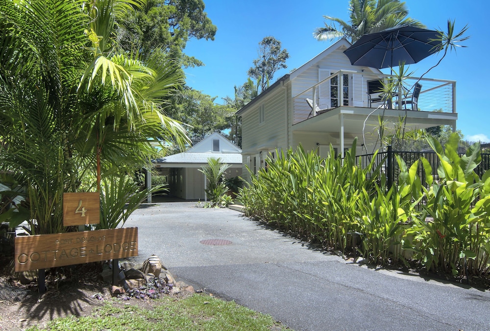 Port Douglas Cottage and Lodge 31/35