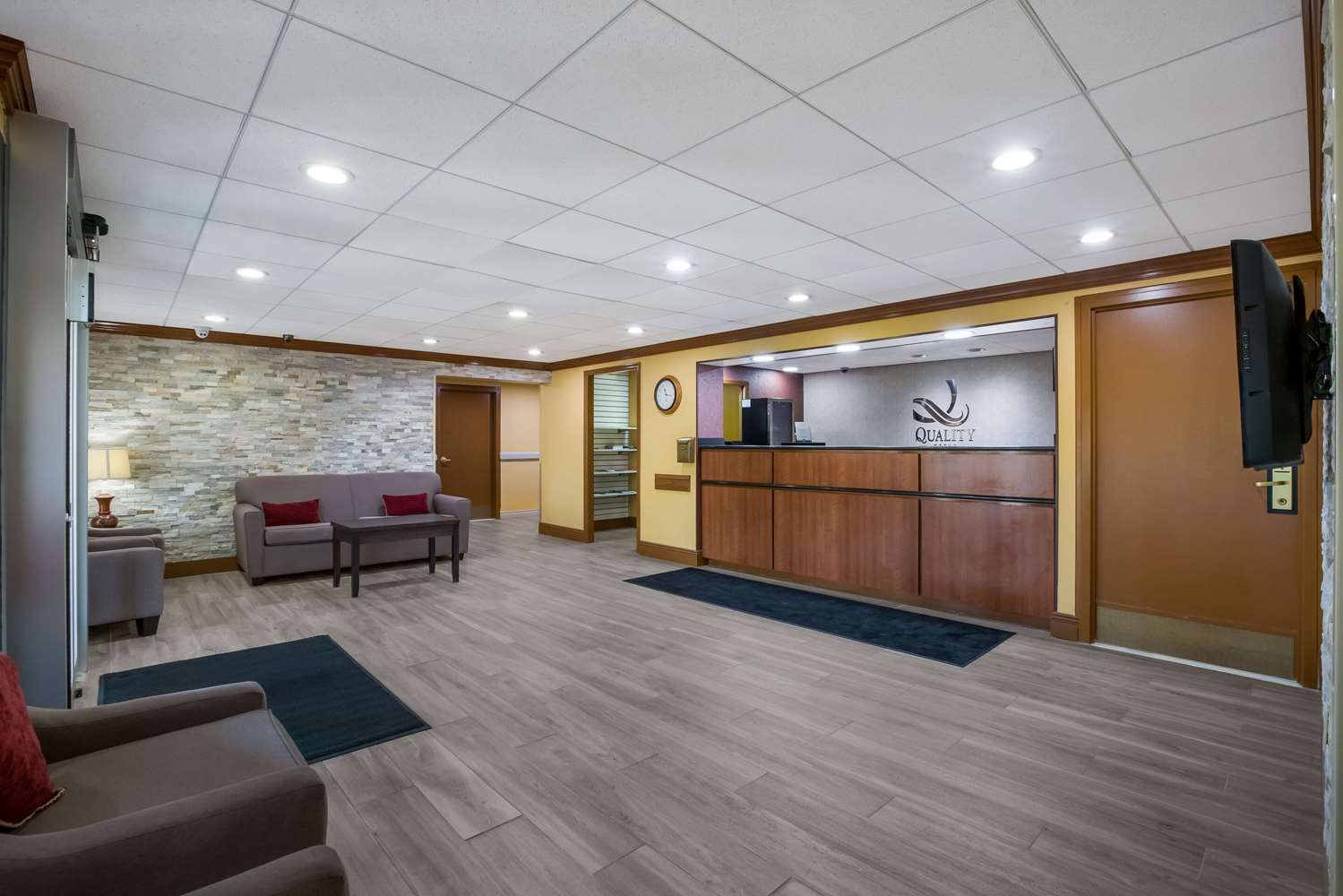 Quality Inn Near Princeton 11/33