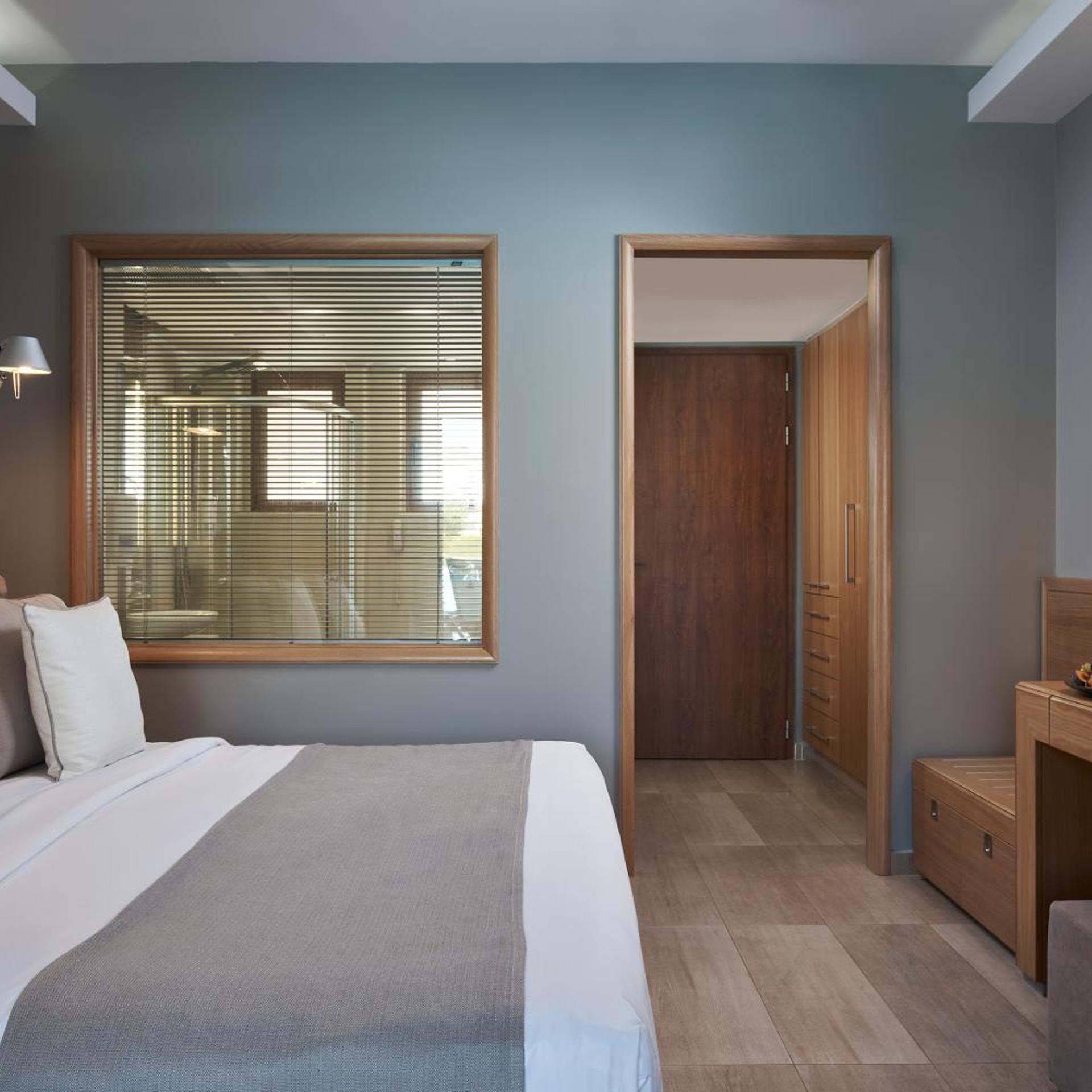 Deluxe, Double Bed, Pool View, Adult Only