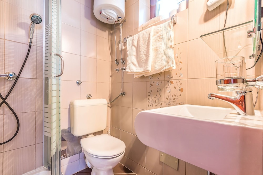 Villa Roses Apartments & Wellness 38/50