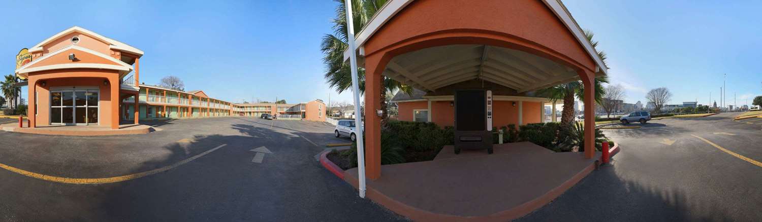 Super 8 By Wyndham Austin Downtown/Capitol Area 21/23