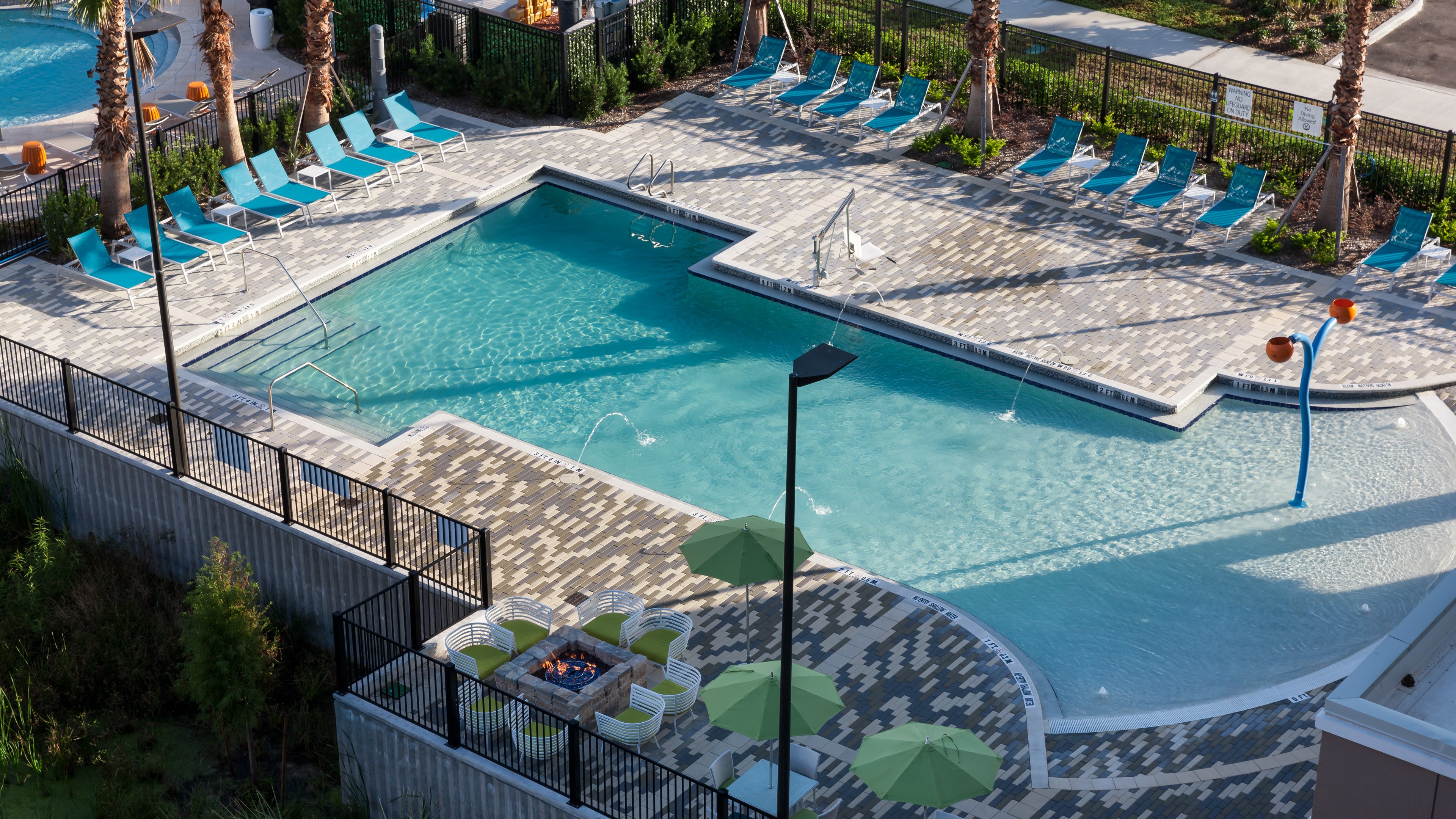 Holiday Inn Express Suites Orlando At Seaworld An Ihg Hotel 55/57