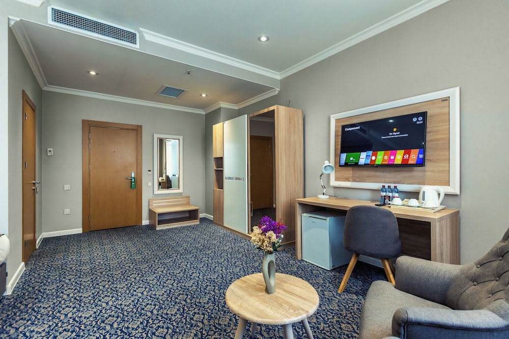 Metro City Hotel 33/44