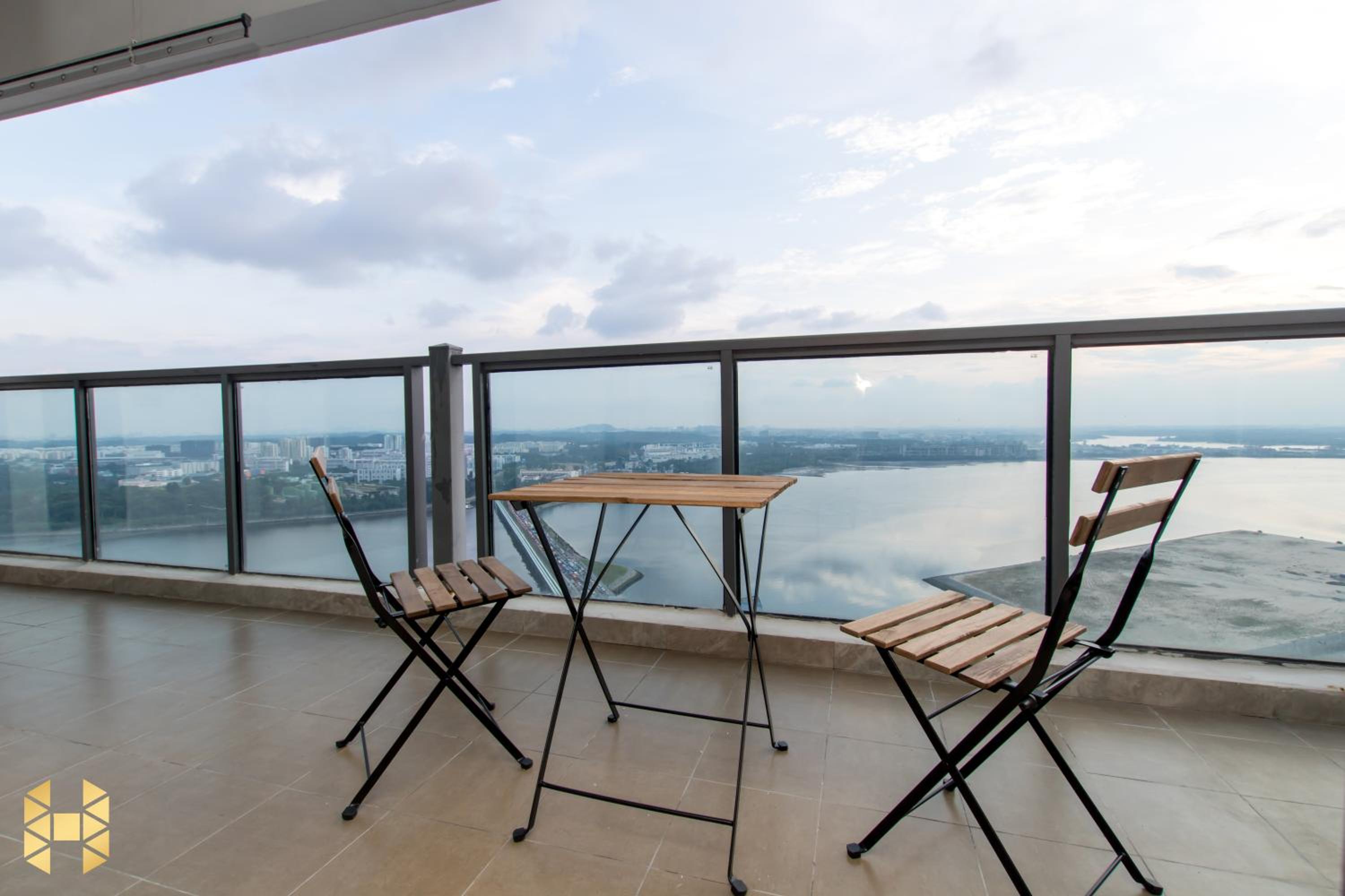 R&F Princess Cove CIQ Premium Sea View Suites by NEO 42/52