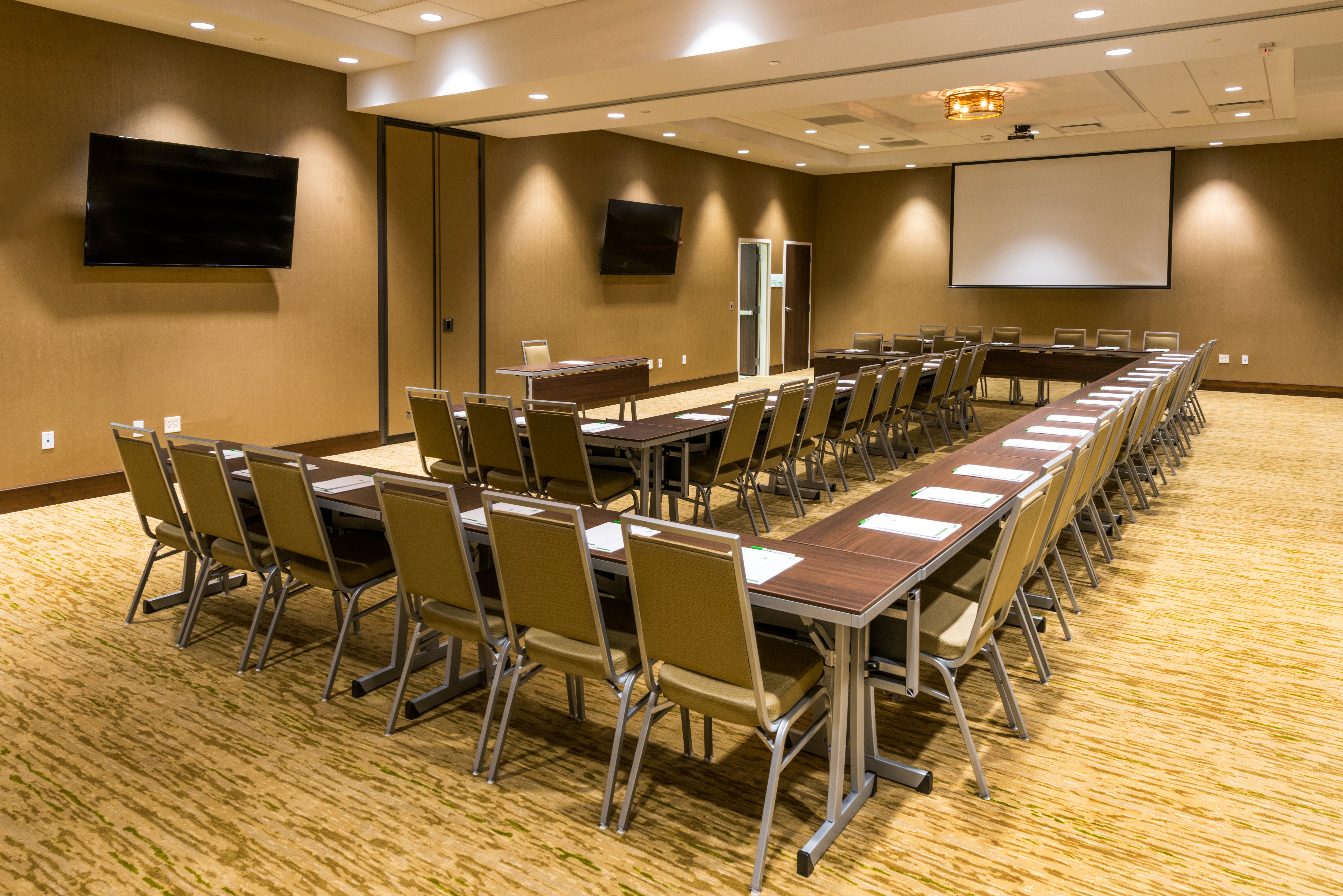 Holiday Inn Paducah Riverfront 64/78