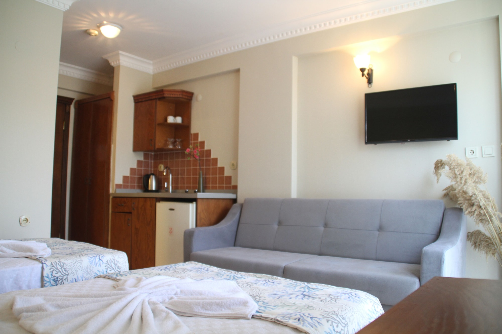 1 Bedroom, Studio, Twin Beds, Garden View, Rosy Suites Hotel 6/9