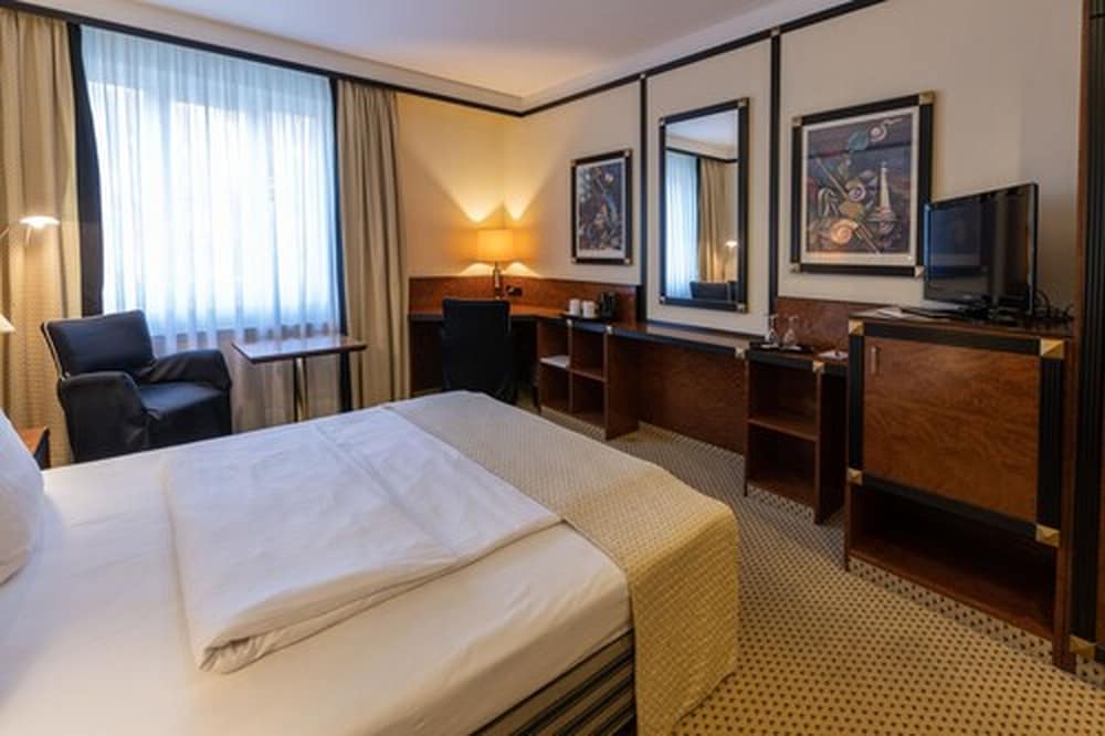 Holiday Inn Minden 10/54