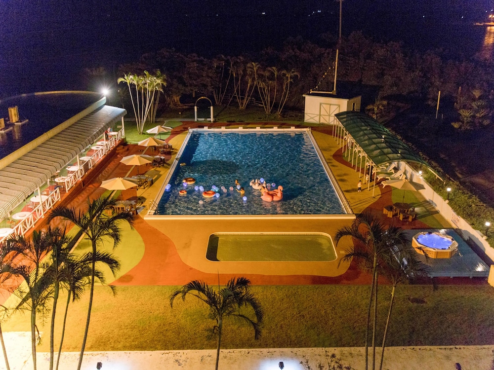 Hotel Caretta Amami 76/76